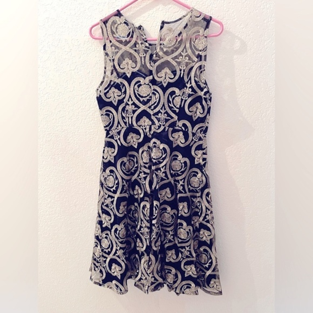 ModCloth‎ LIZA LUXE Blue & Gold Embroidered Sheath Dress M